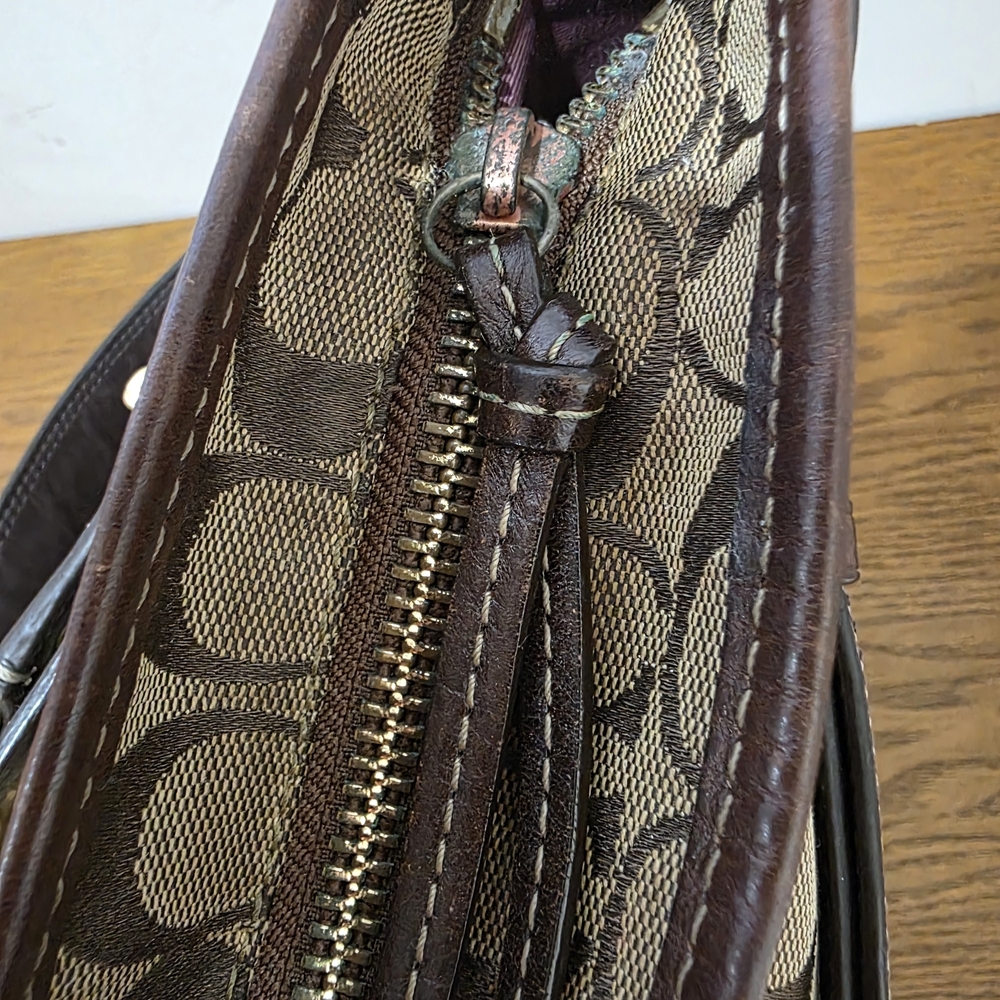Coach Brown Signature Canvas Shoulder Bag with Gold Hardware - Picture 4 of 14